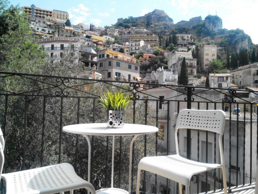 Taormina Castle And Sea View Apartment Luaran gambar
